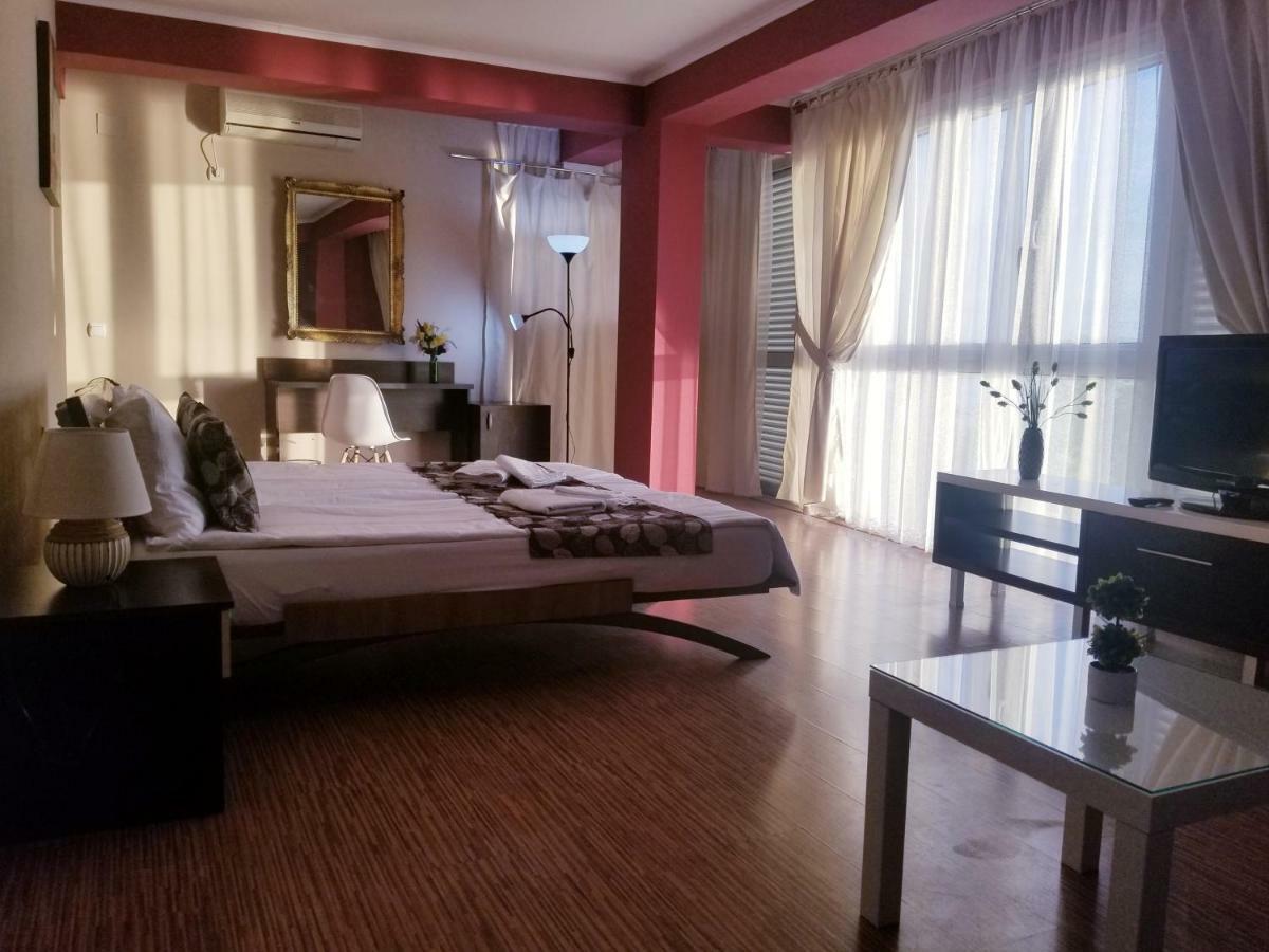 Vila Ineks Ohrid Hotel Ngoại thất bức ảnh